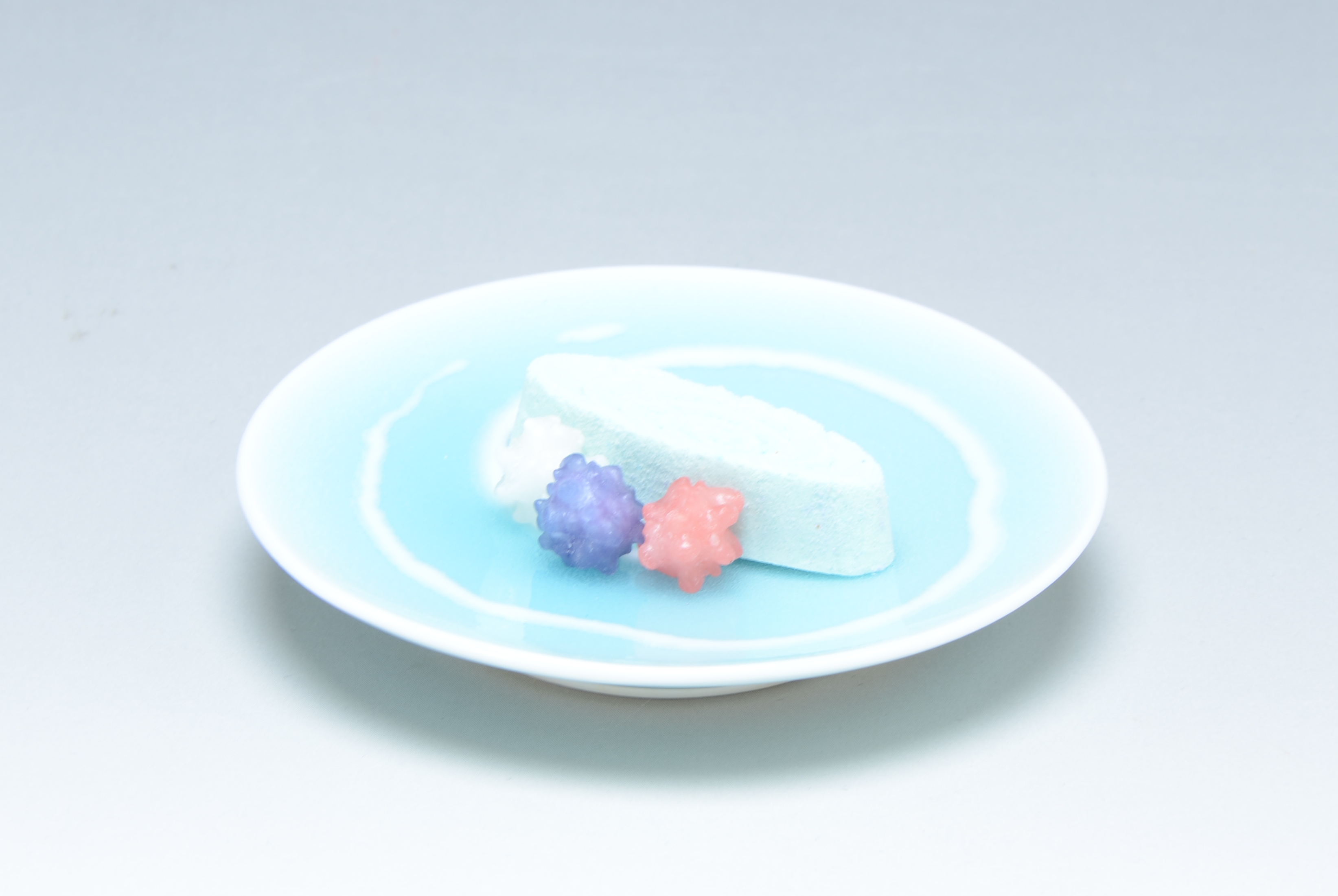 うず豆皿お菓子のせ.JPG