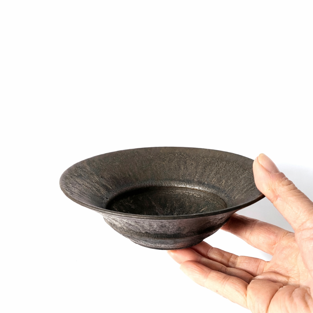 鉚黒　リム鉢