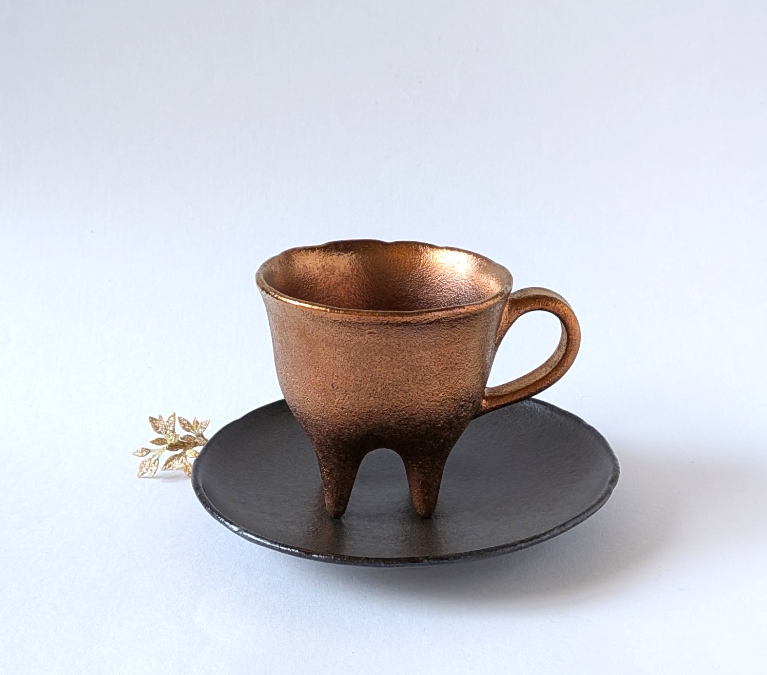 四足　銅　珈琲碗皿